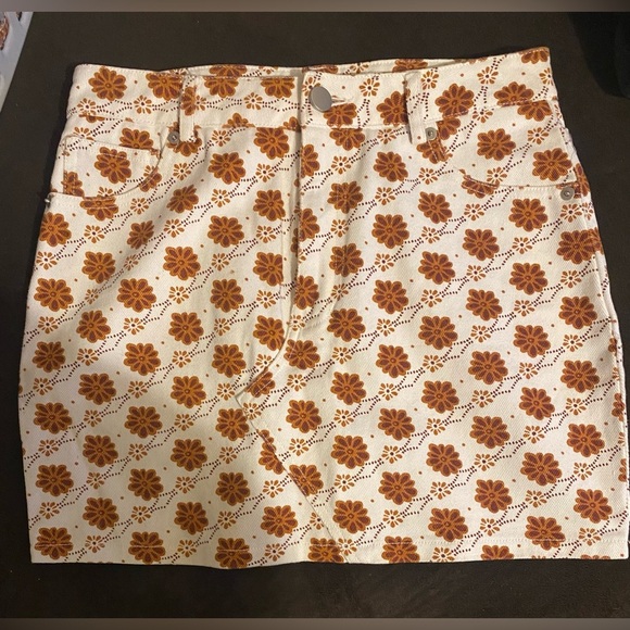 Forever 21 Skirt - Picture 1 of 3